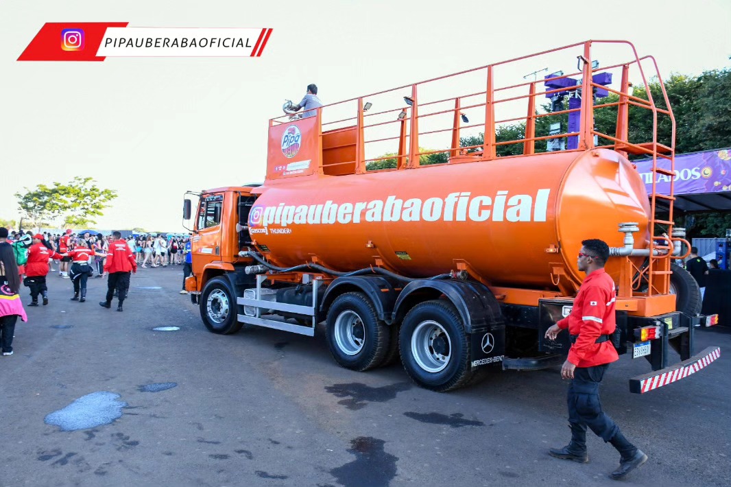 Caminhão Pipa Uberaba em evento local
